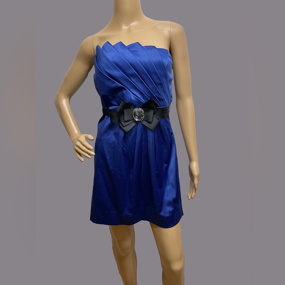 😍Elegant Blue Strapless Dress - Picture 1 of 5